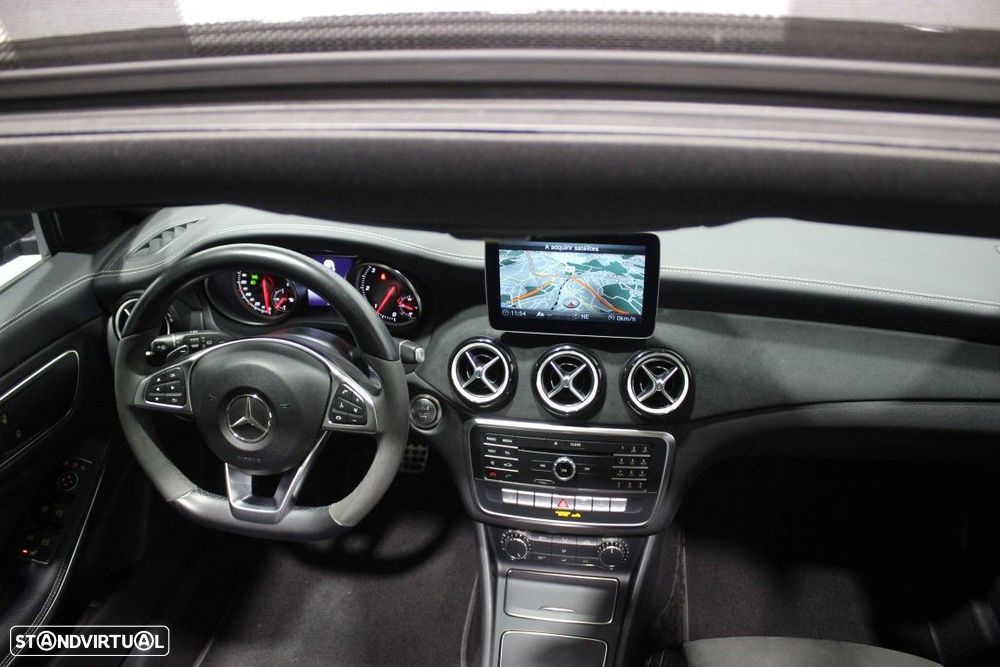 Mercedes-Benz CLA 220 - 45