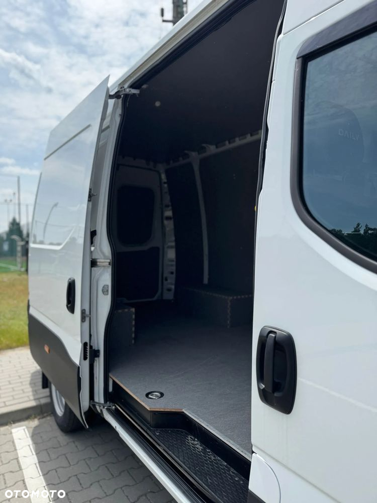 Iveco DAILY - 18