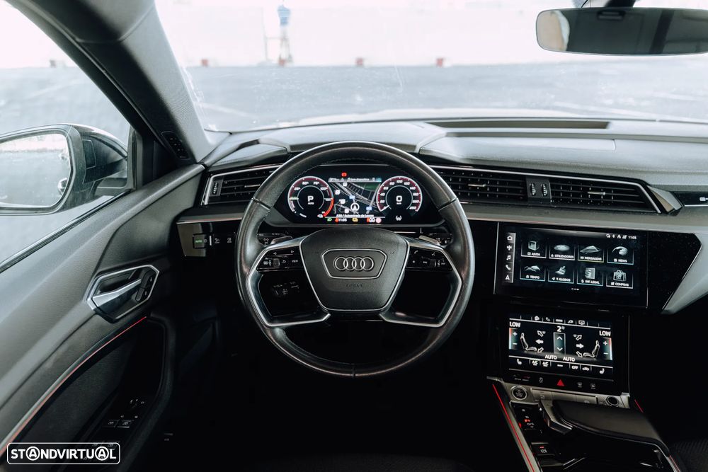 Audi e-tron 55 quattro S line - 25