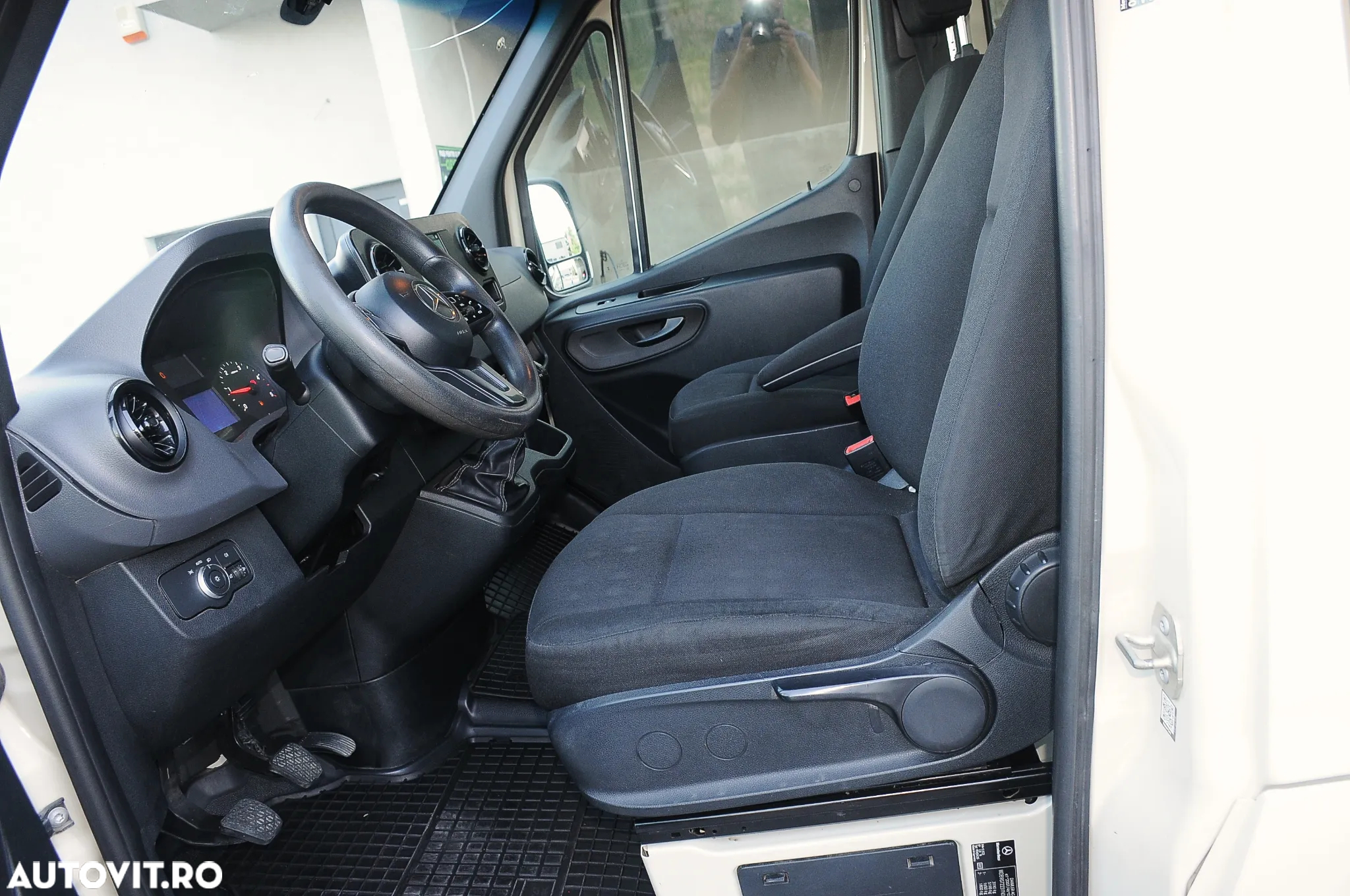 Mercedes-Benz Sprinter - 5