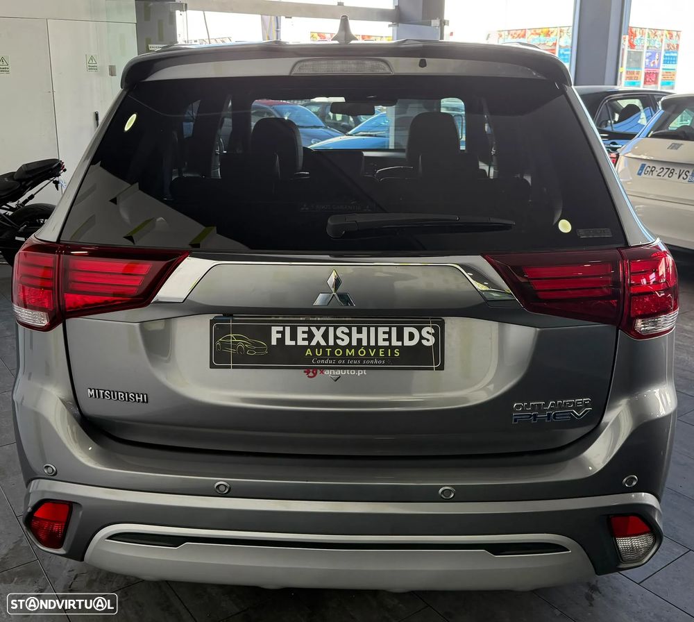 Mitsubishi Outlander 2.4 Intense - 4