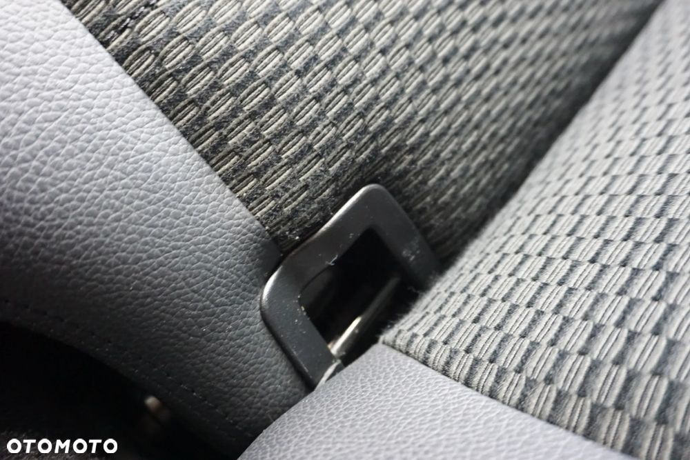 Mercedes-Benz Klasa B 200 CDI DPF Autotronic SPORT EDITION - 24