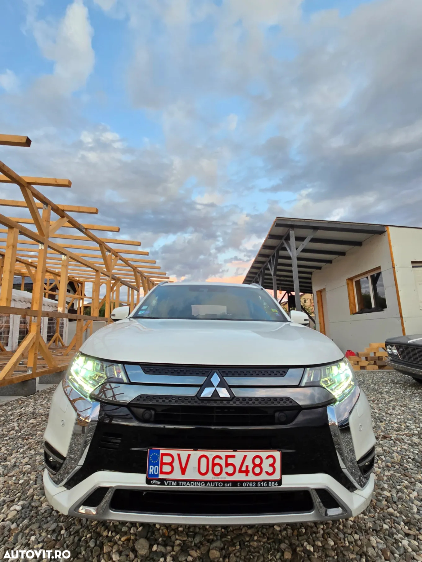 Mitsubishi Outlander 2.4 4WD Plug-In Hybrid Diamant+ - 2