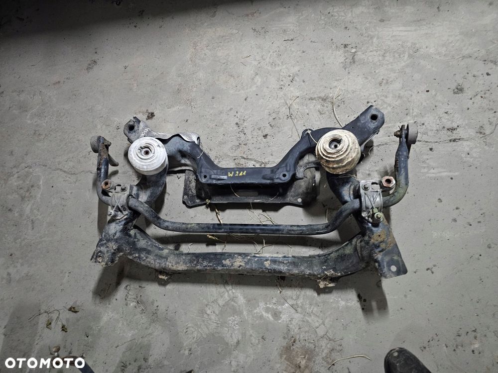 belka zawieszenia przedniego wózek sanki mercedes-benz w211 - 1