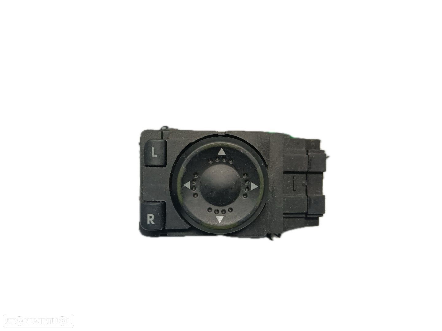 Botão / Comando Regulador De Espelhos Volkswagen Passat Variant (3B5) - 1