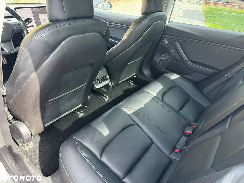Tesla Model 3 - 6