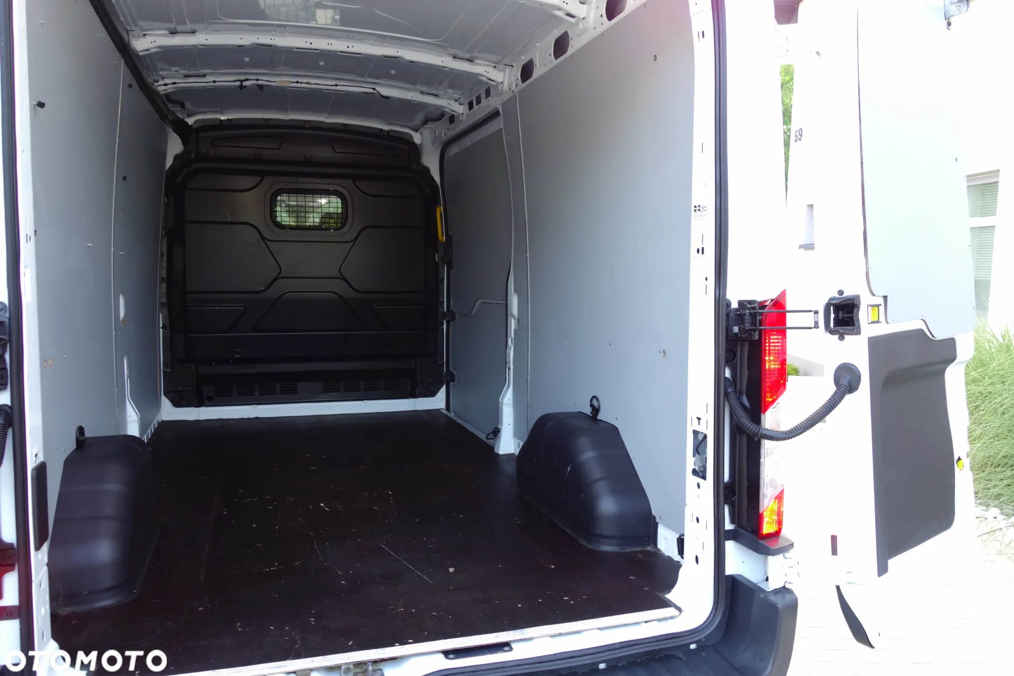 Ford Transit L3H2  Ecoblue 130 KM  Klima Webasto - 10