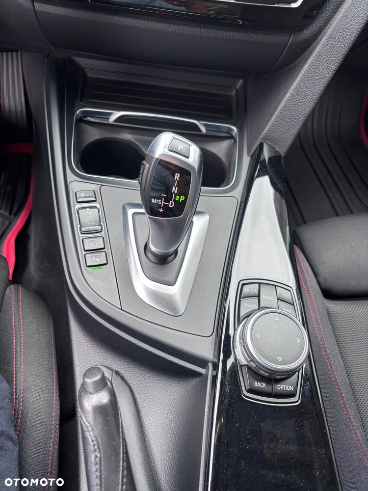 BMW Seria 3 318i Sport Line - 14