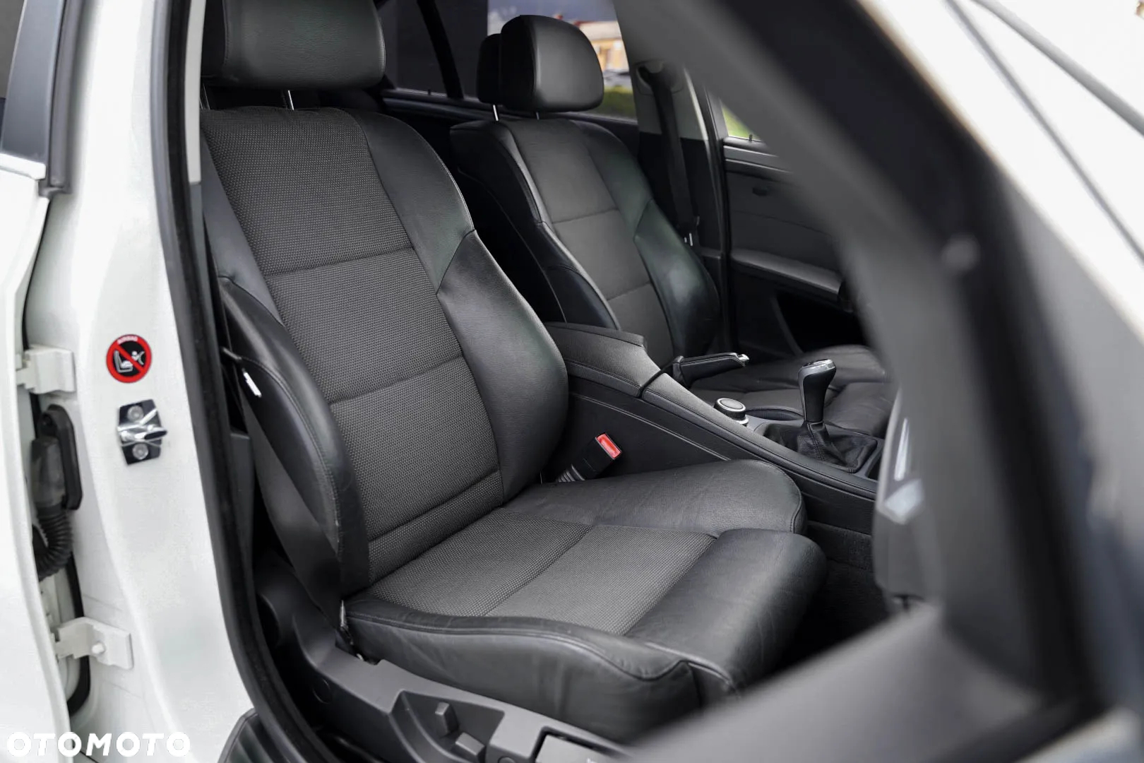 BMW Seria 5 520i - 12