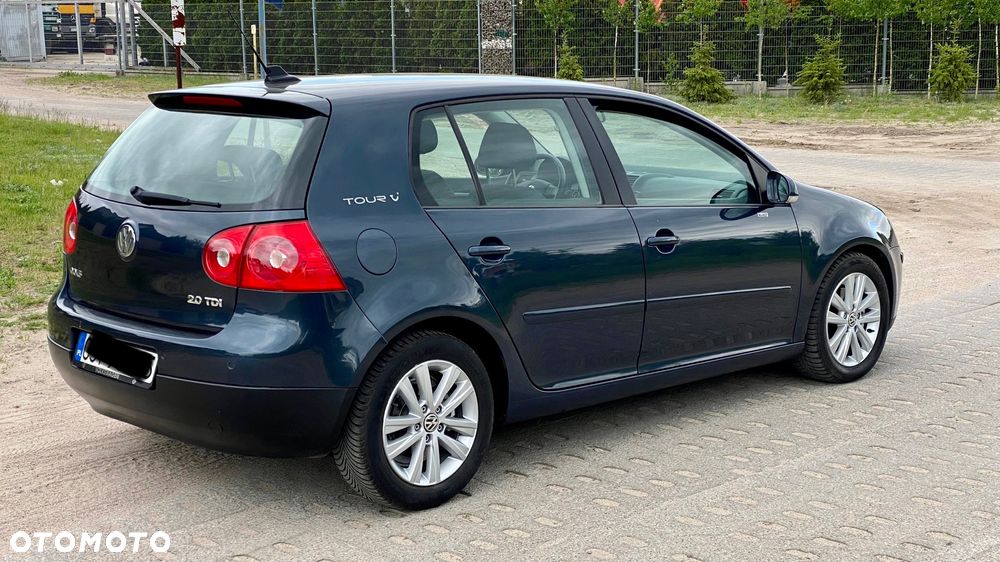 Volkswagen Golf 2.0 TDI Highline - 5