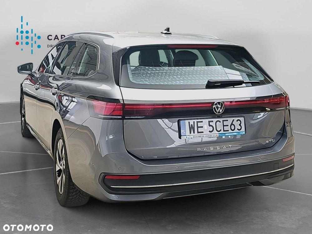 Volkswagen Passat - 31