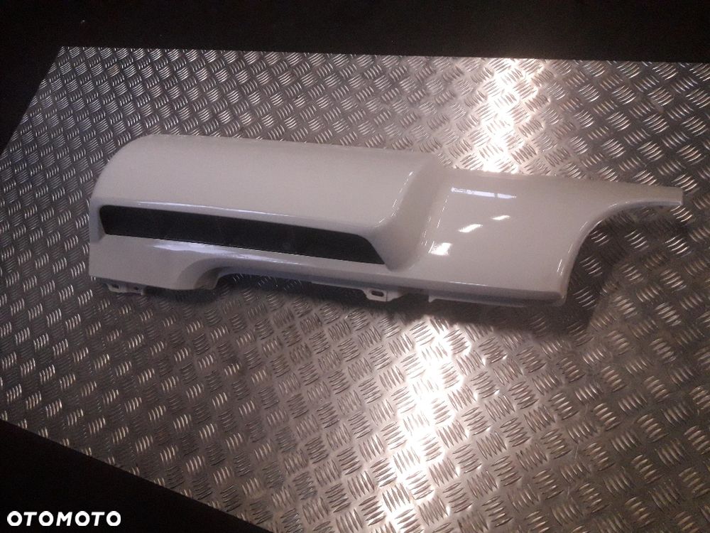 OWIEWKA NAROŻNIK KABINY PRAWY RENAULT PREMIUM - 1