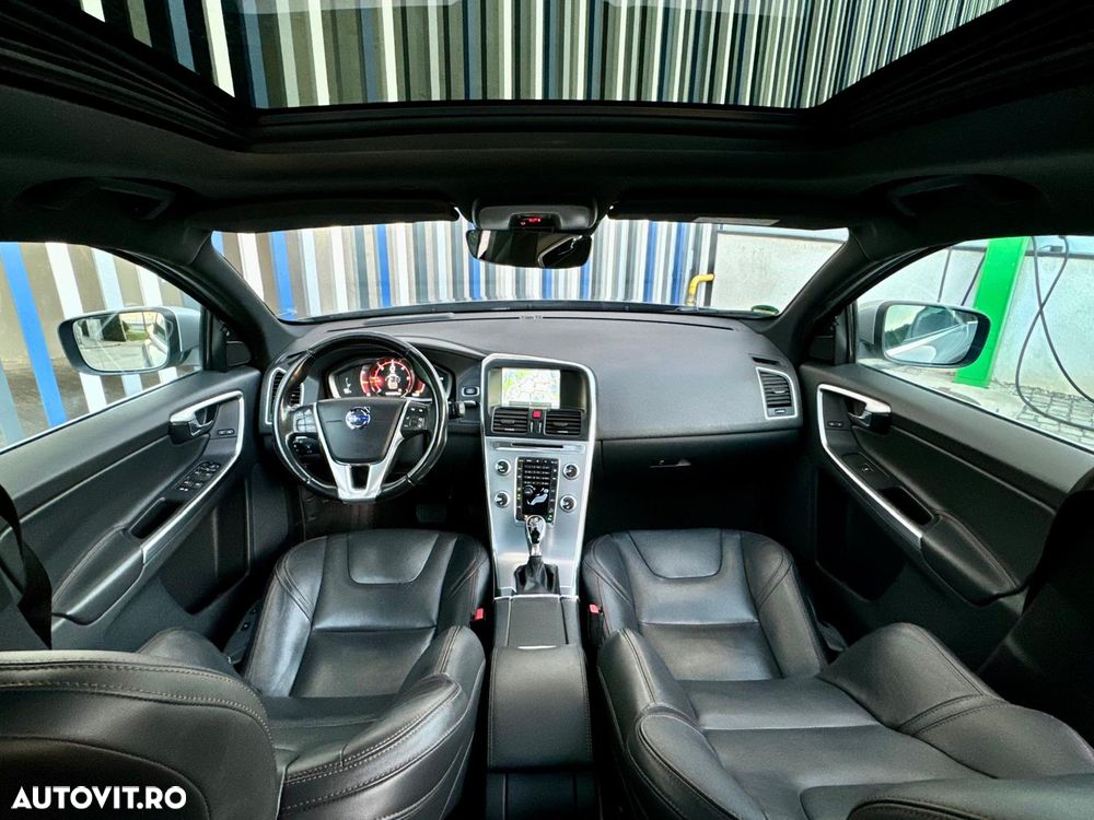 Volvo XC 60 D5 AWD Geartronic Summum - 9