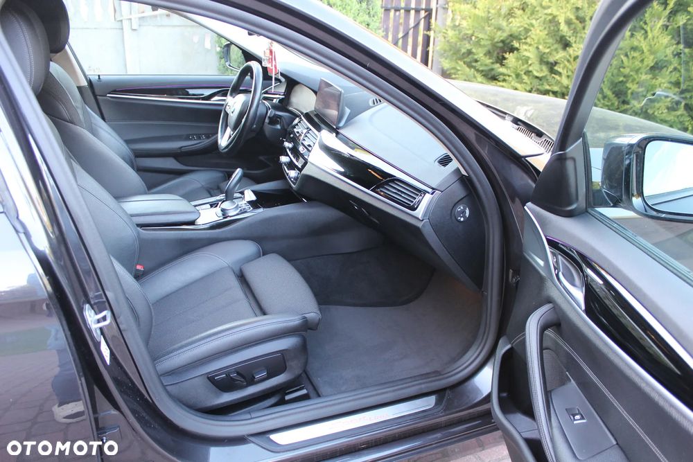 BMW Seria 5 520d Efficient Dynamics Edition Sport Line - 11