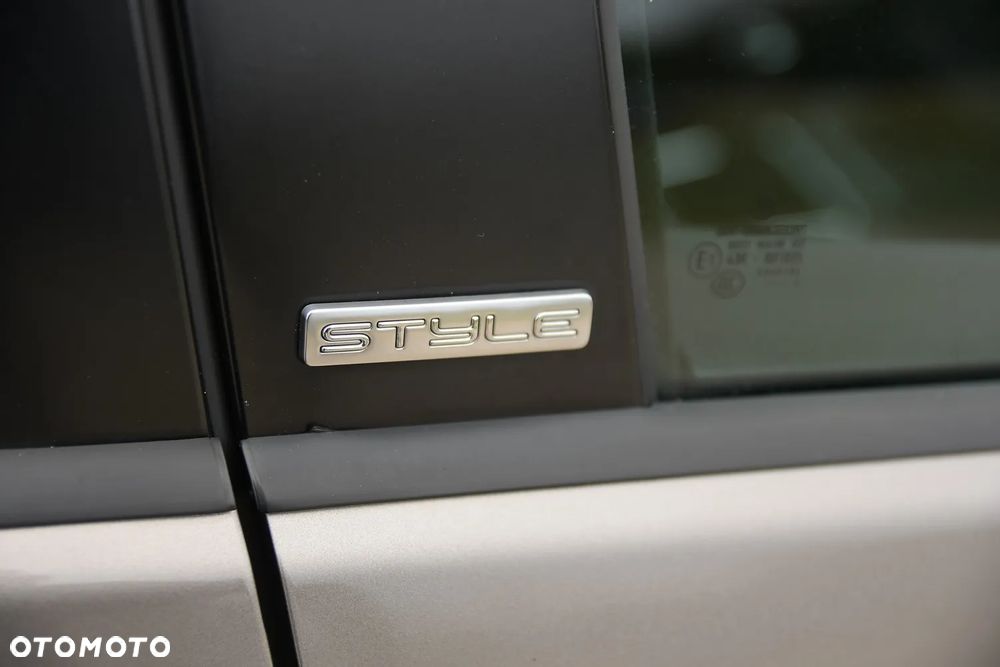 Volkswagen Golf Plus Plus1.6 TDI DPF BlueMotion Technology Style - 19