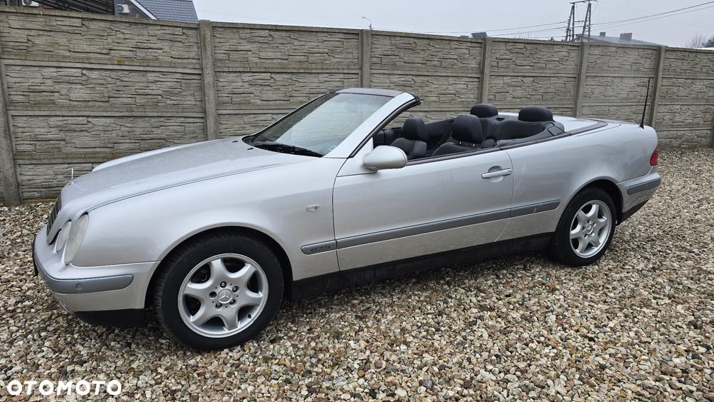 Mercedes-Benz CLK - 14