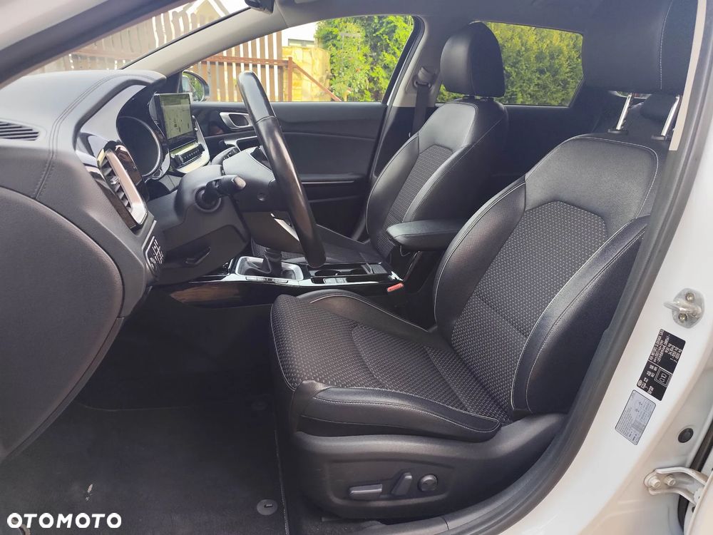 Kia Ceed 1.6 CRDi (48V Mild-Hybrid) Platinum - 8