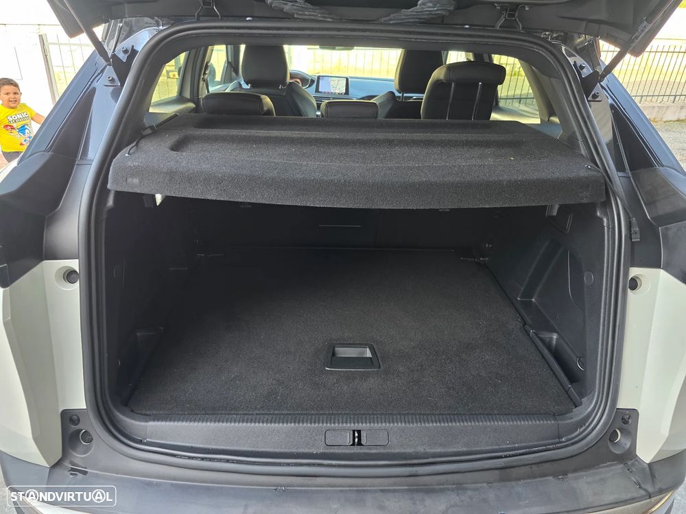 Peugeot 3008 1.5 BlueHDi GT Line EAT8 - 38