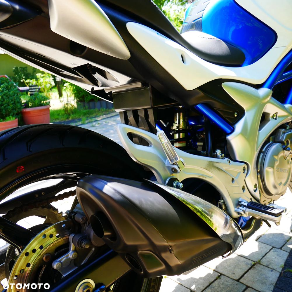 Suzuki Gladius - 11
