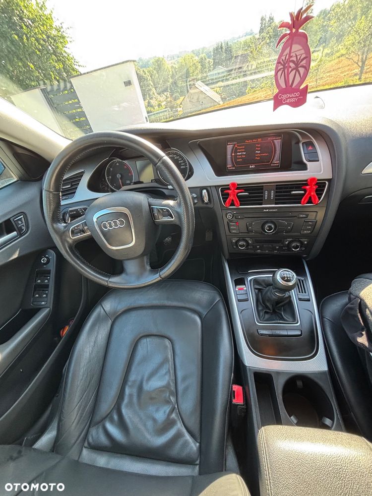Audi A4 Avant 2.0 TDI DPF Ambition - 8