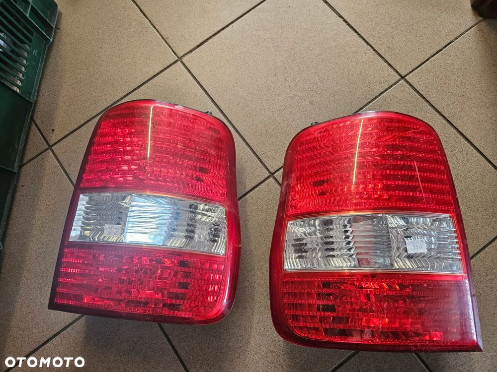 Lampa tylna Lewa  i Prawa  Kia CARNIVAL - 1