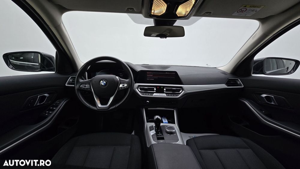 BMW Seria 3 320d xDrive AT - 14