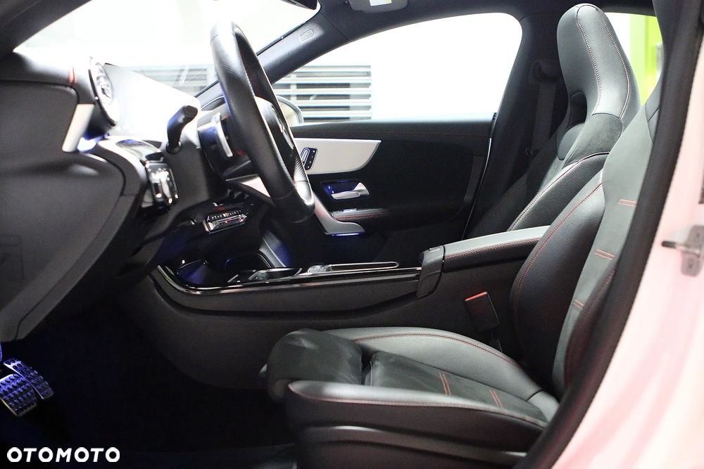Mercedes-Benz CLA 250 4Matic 7G-DCT AMG Line - 21