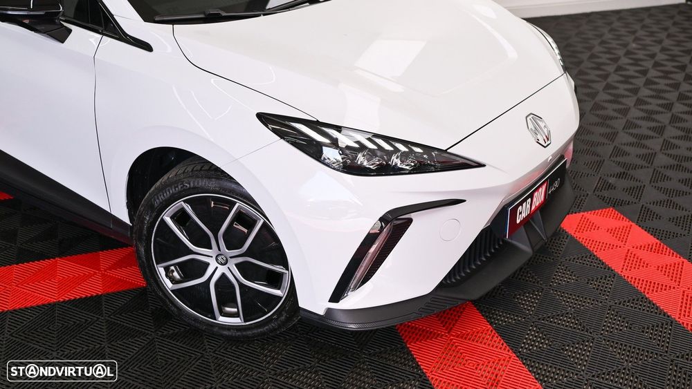 MG MG4 64 kWh Luxury - 3
