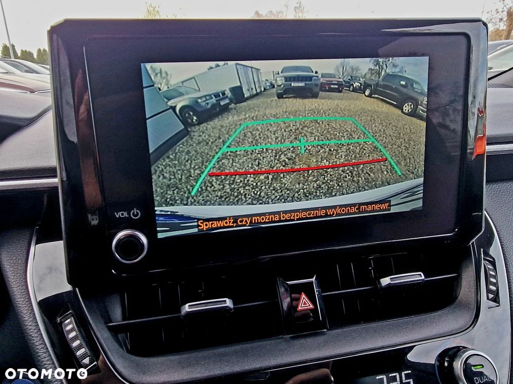 Toyota Corolla 1.8 Hybrid Executive - 24