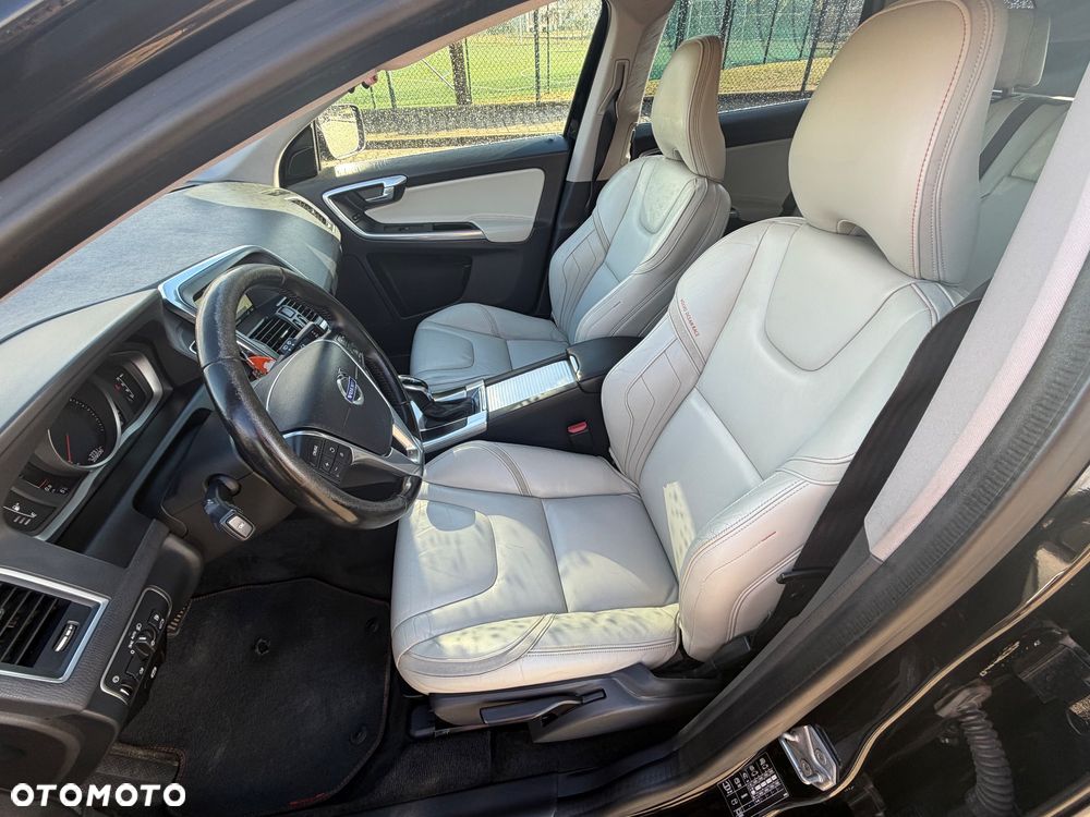 Volvo XC 60 D4 Drive-E Ocean Race - 17