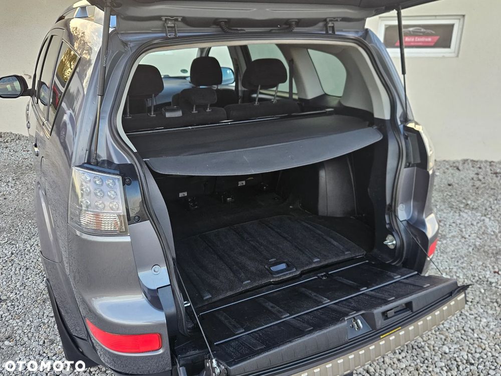 Mitsubishi Outlander - 14