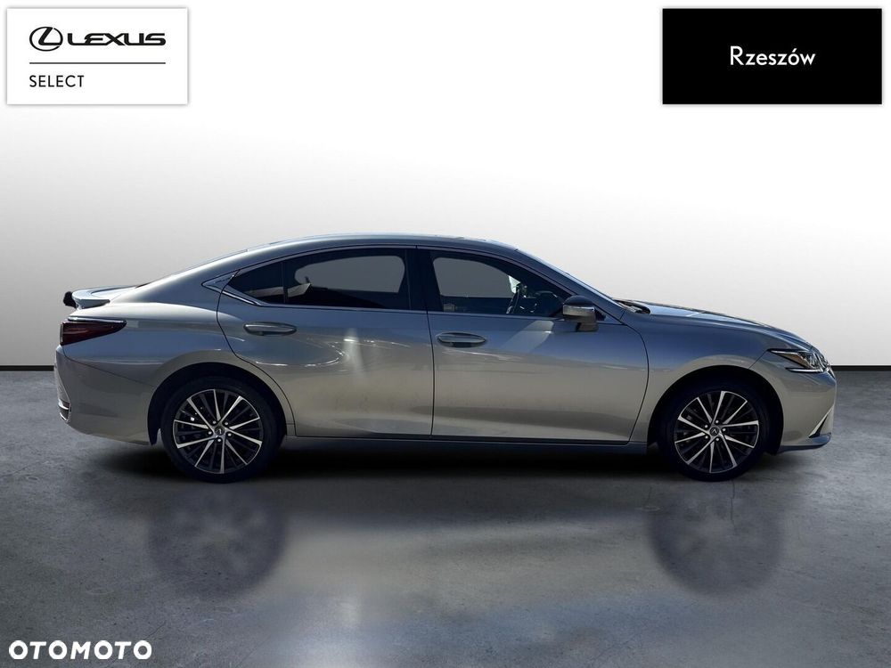 Lexus ES 300h Business Edition - 6