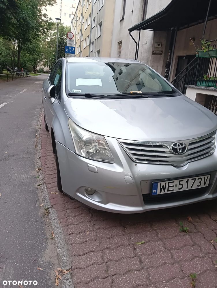 Toyota Avensis 2.0 D-4D Luna - 1