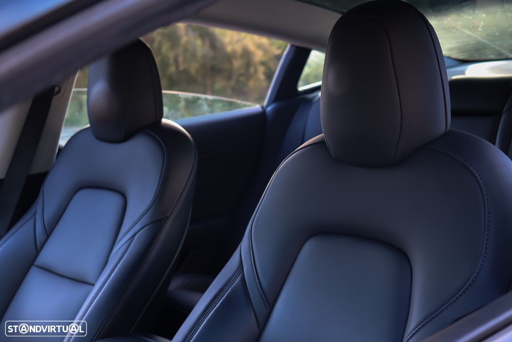 Tesla Model 3 - 6