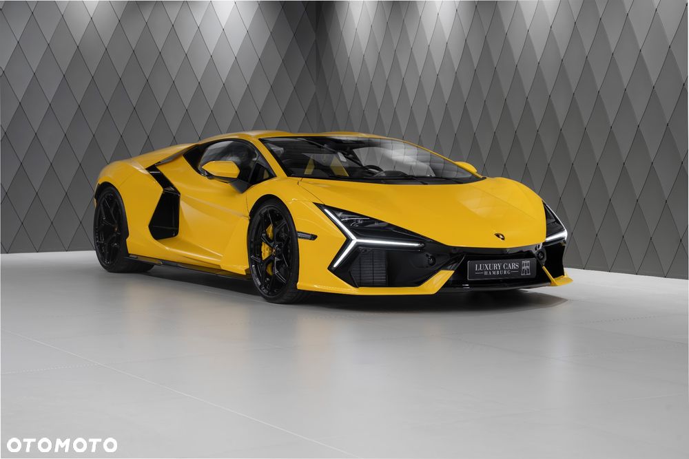 Lamborghini Revuelto - 1