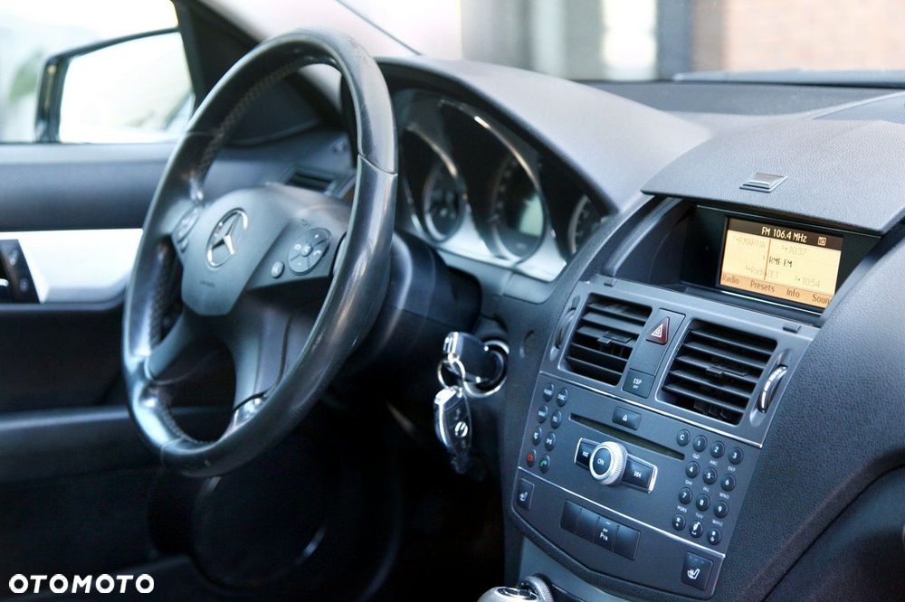Mercedes-Benz Klasa C 200 7G-TRONIC Avantgarde Edition - 12