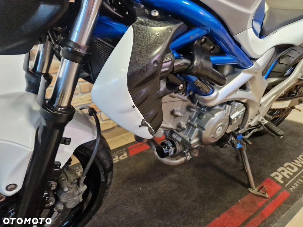 Suzuki Gladius - 19