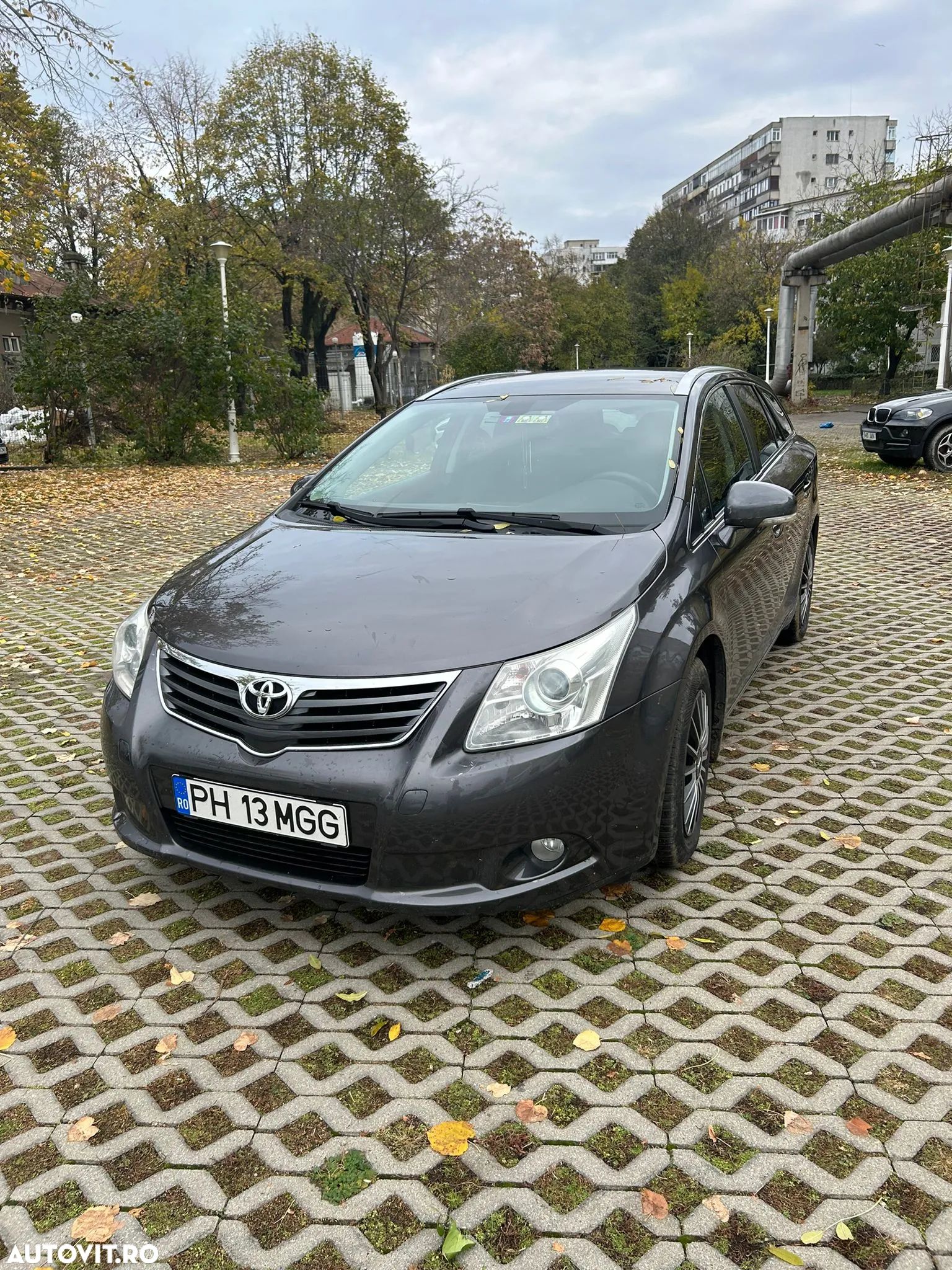 Toyota Avensis 2.0 D-4D Executive - 1
