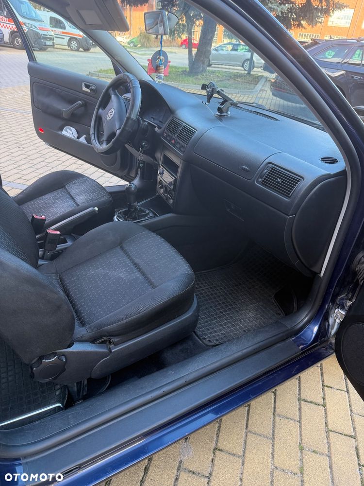 Volkswagen Golf 1.9 TDI Q - 27