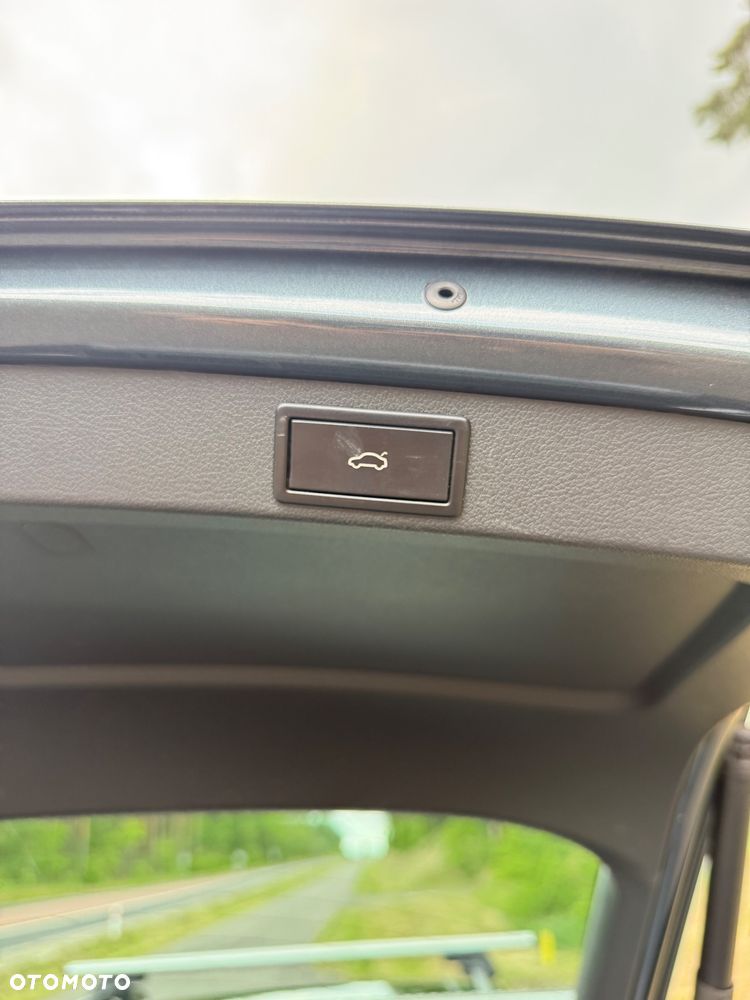 Skoda Octavia 1.6 TDI DSG Premium Edition - 22