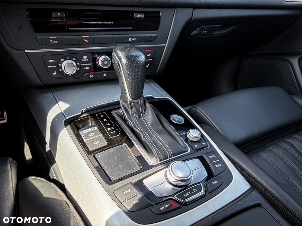 Audi A6 Avant 2.0 TDI quattro S tronic - 34