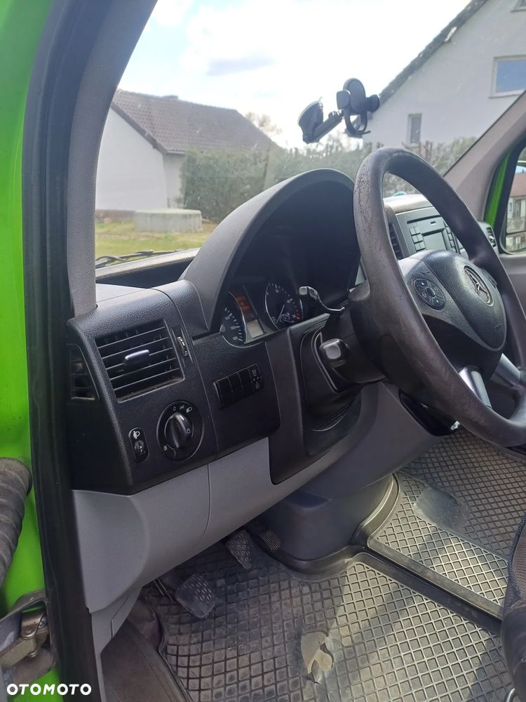 Mercedes-Benz Sprinter - 10