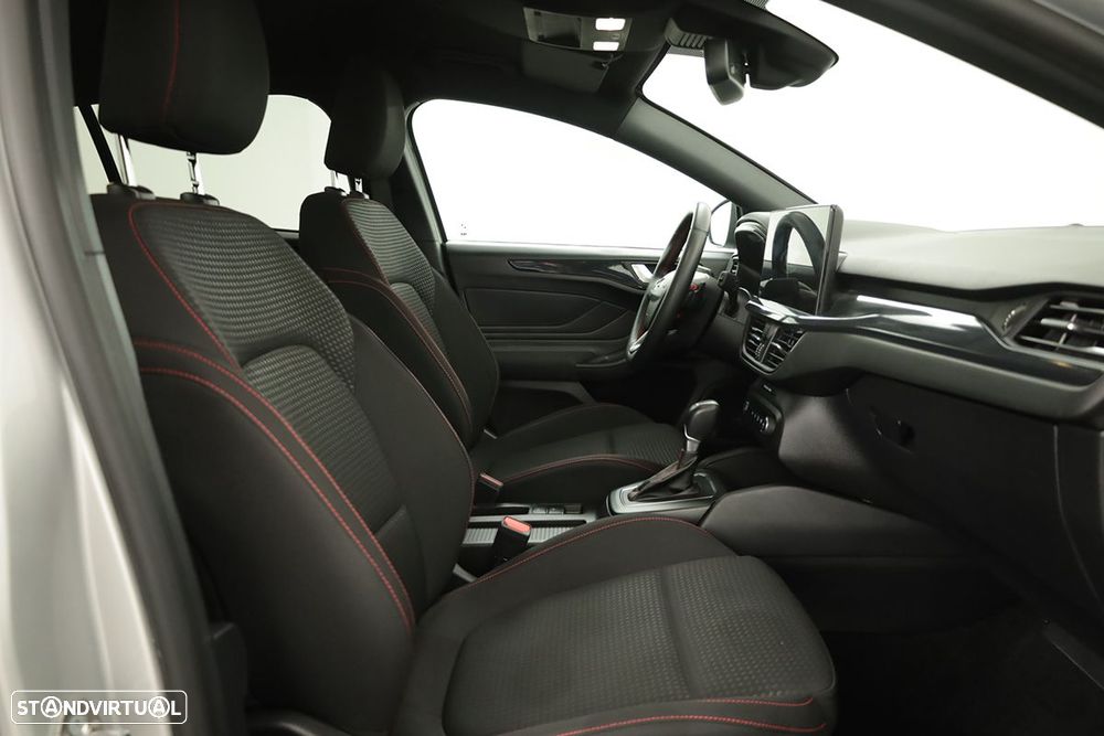 Ford Focus SW 1.0 EcoBoost MHEV ST-Line Aut. - 21