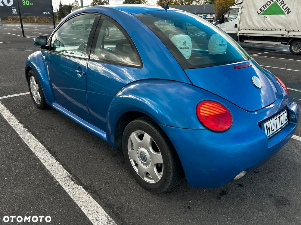 Volkswagen New Beetle - 4