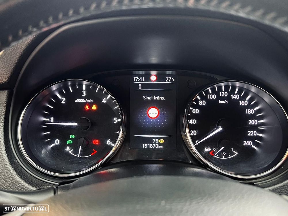 Nissan Qashqai 1.5 dCi N-Connecta 18 - 24