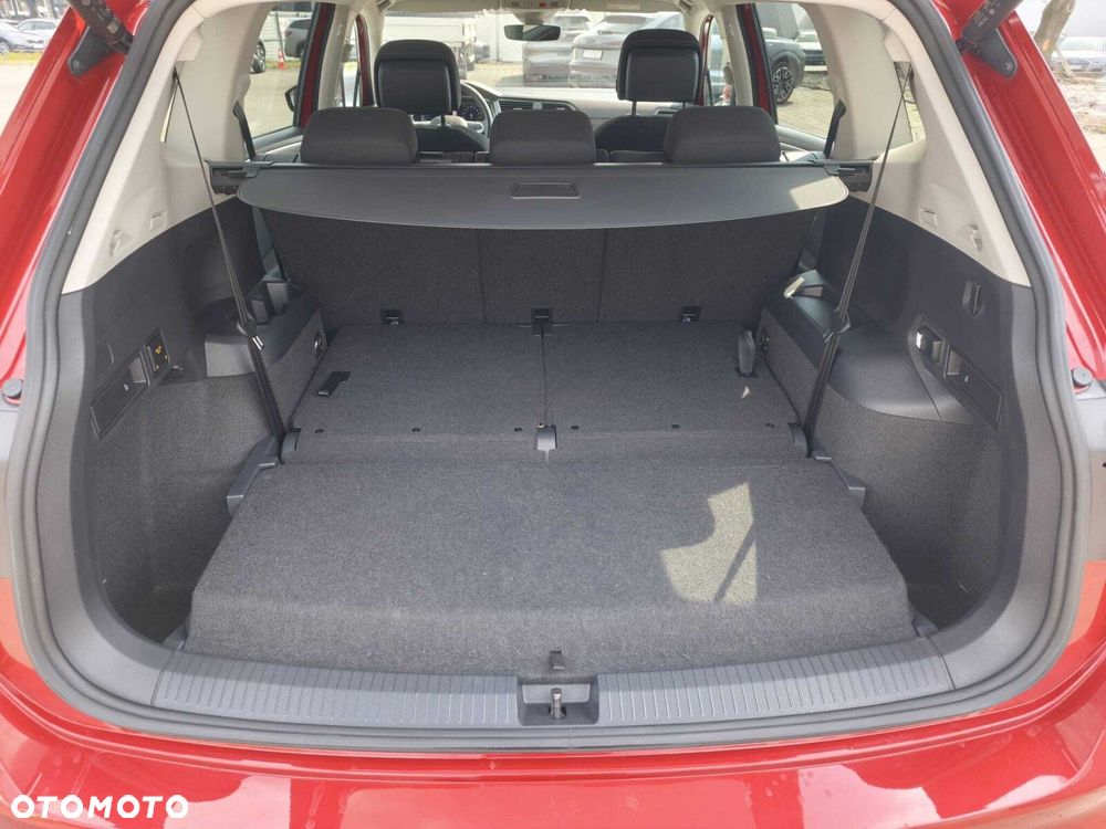 Volkswagen Tiguan Allspace 2.0 TDI Life 7os - 12