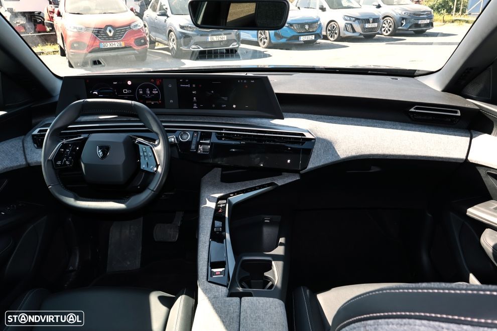 Peugeot 3008 1.2 Hybrid Allure e-DCS6 - 12