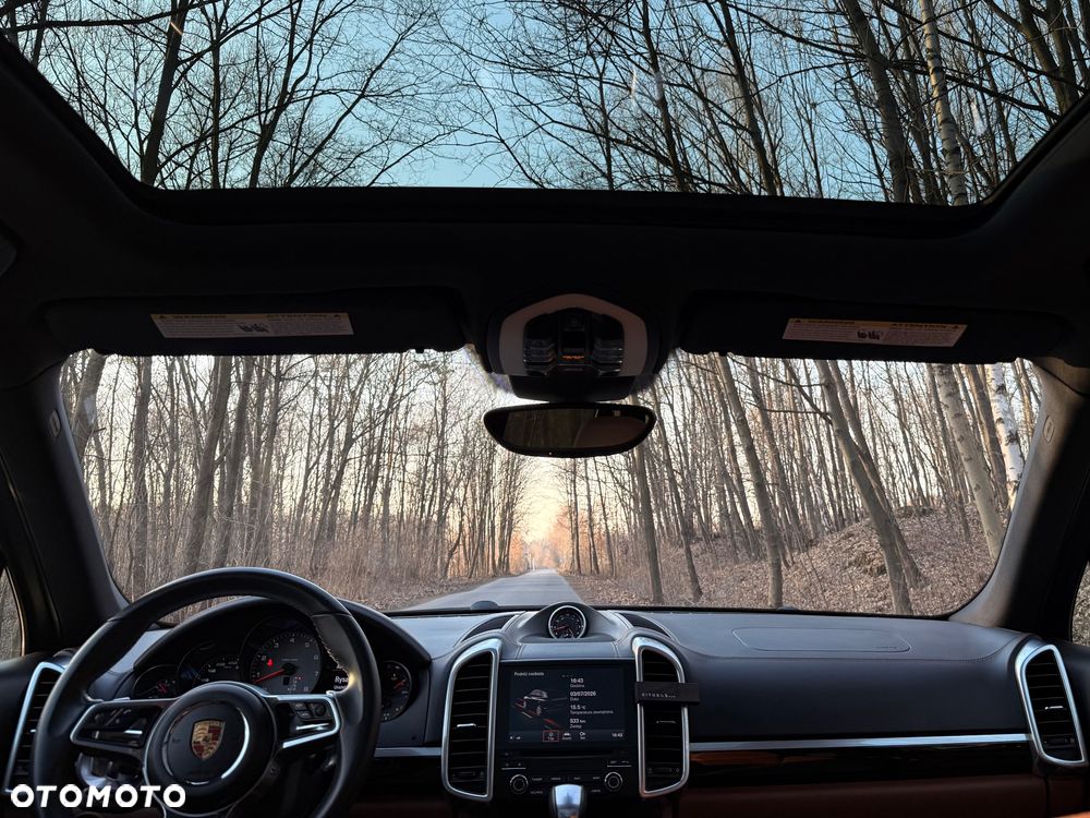 Porsche Cayenne S - 16