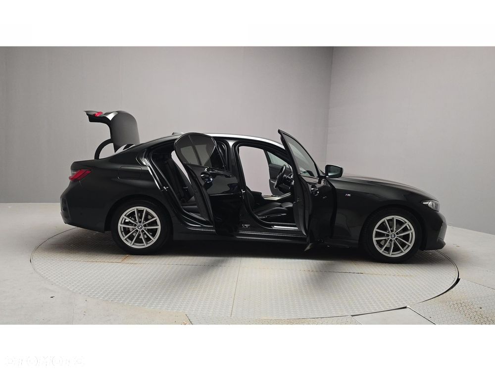 BMW Seria 3 320d xDrive mHEV M Sport - 13