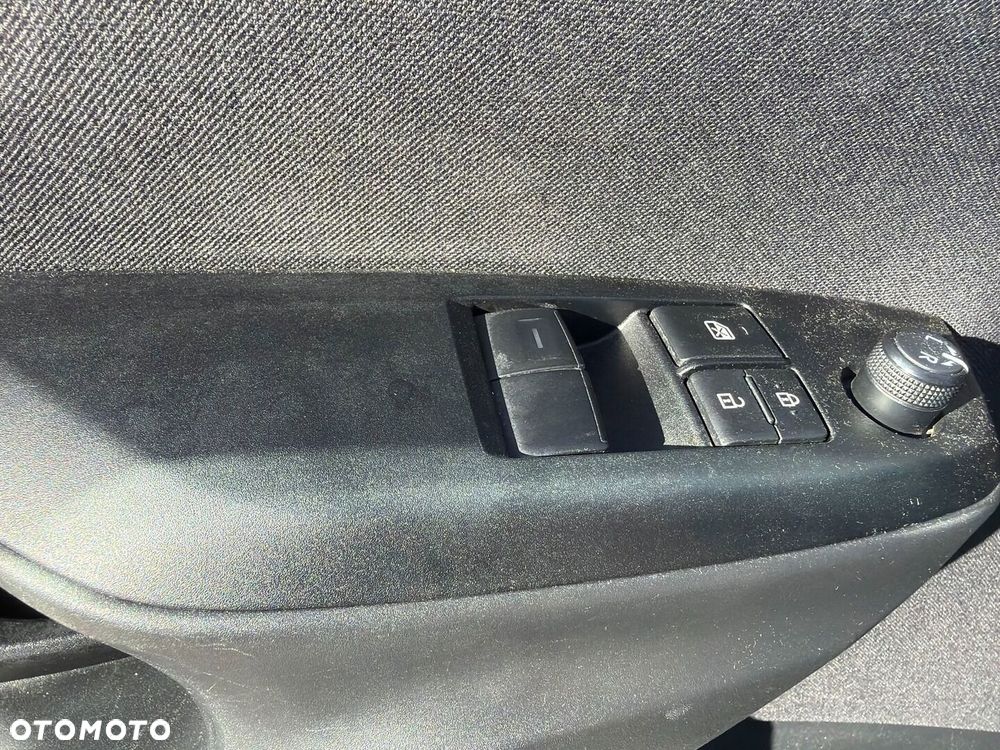 Toyota Yaris 1.5 Comfort - 21